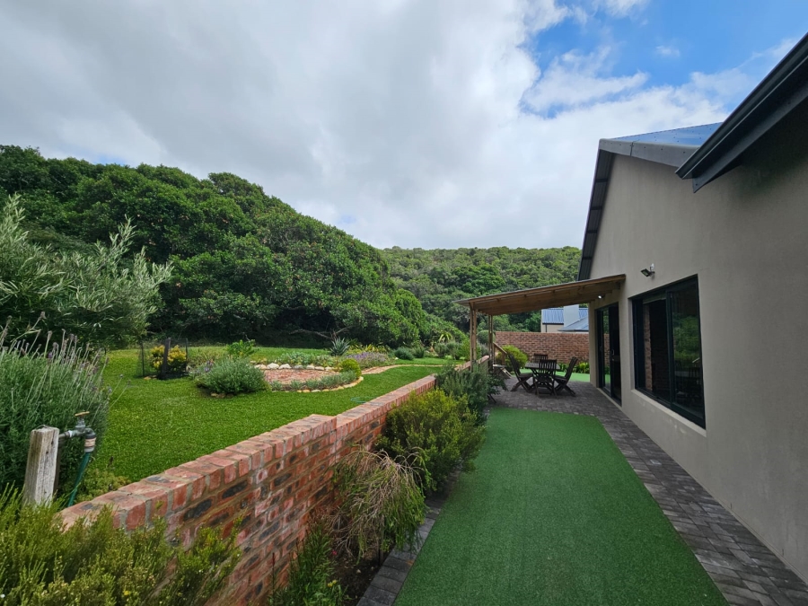 2 Bedroom Property for Sale in Stilbaai Wes Western Cape